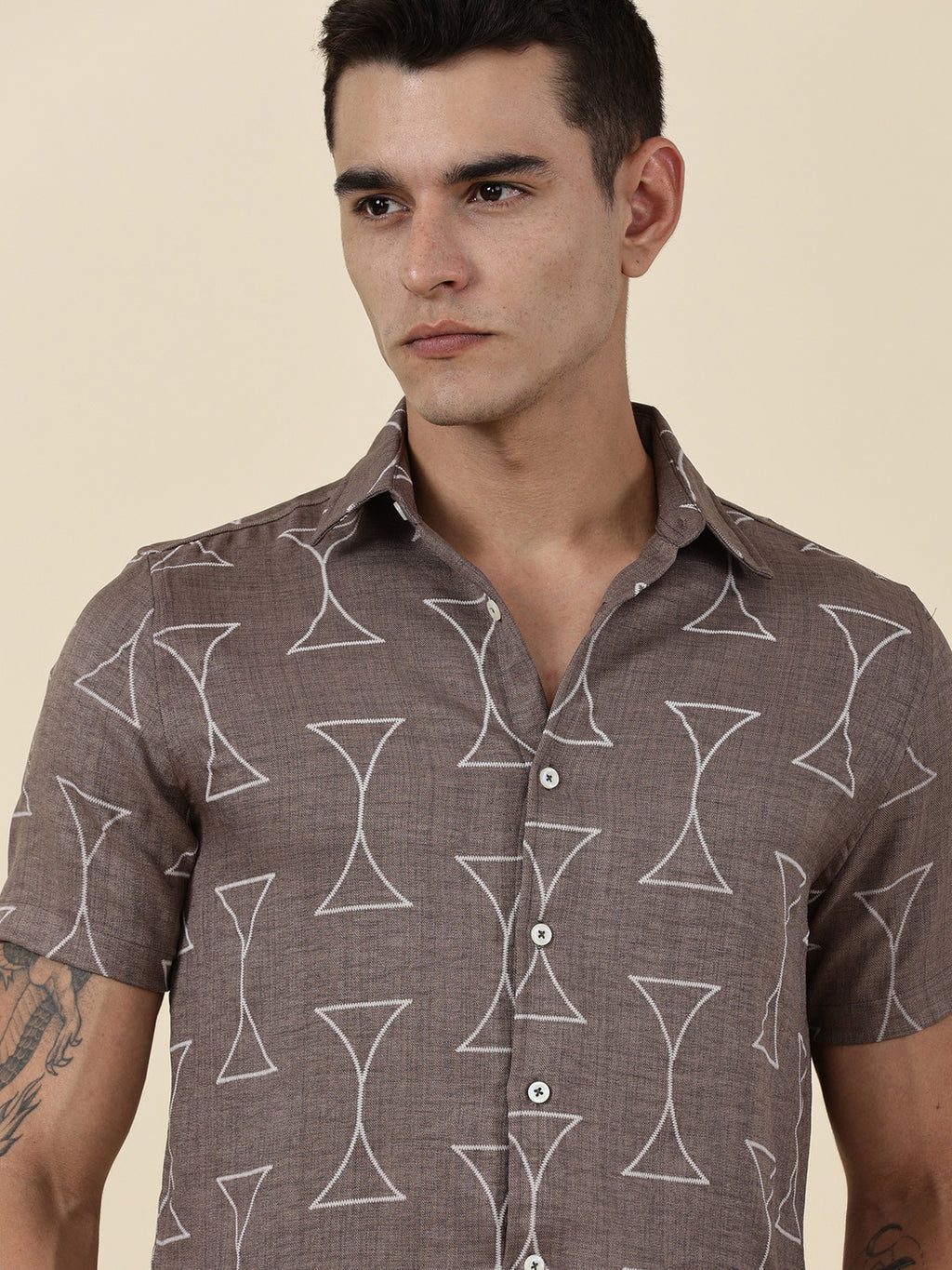 Thomas Scott Men Brown Slim Fit Short Sleeves Geometric Print Casual Shirt