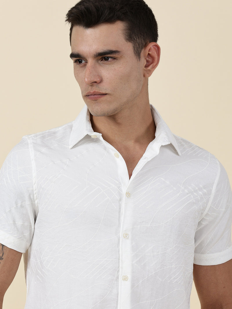 Thomas Scott Men White Slim Fit Short Sleeves Abstract Print Casual Shirt