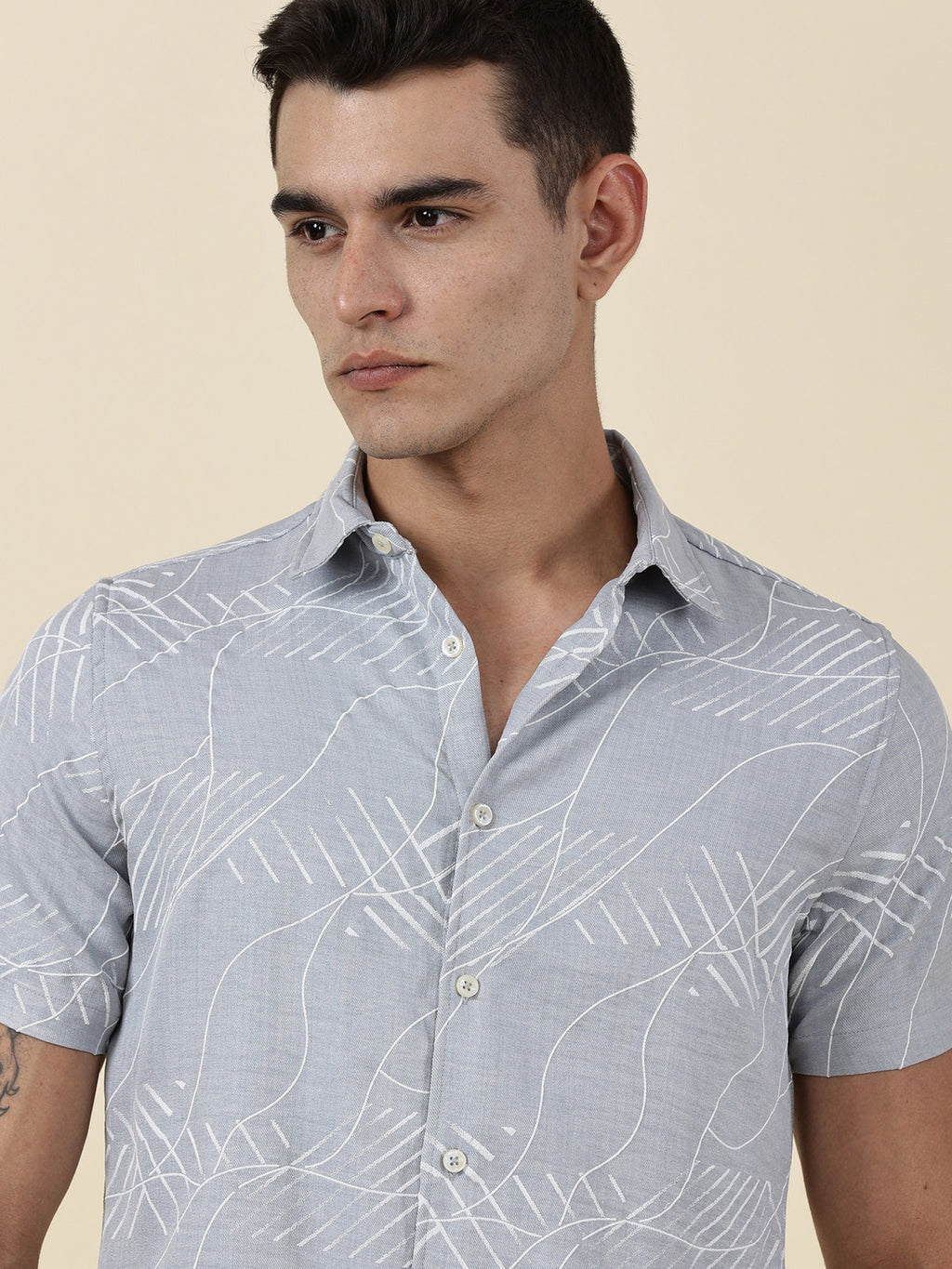 Thomas Scott Men Grey Slim Fit Short Sleeves Abstract Print Casual Shirt