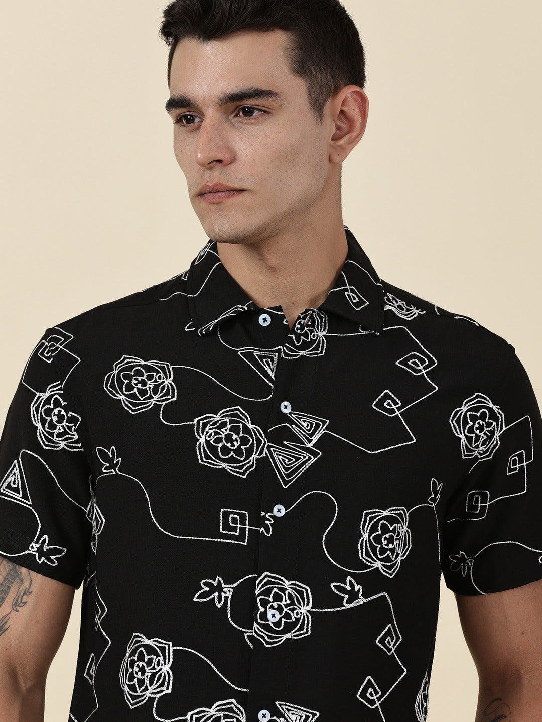 Thomas Scott Men Black Regular Fit Short Sleeves Spread Collar Embroidered Shirt