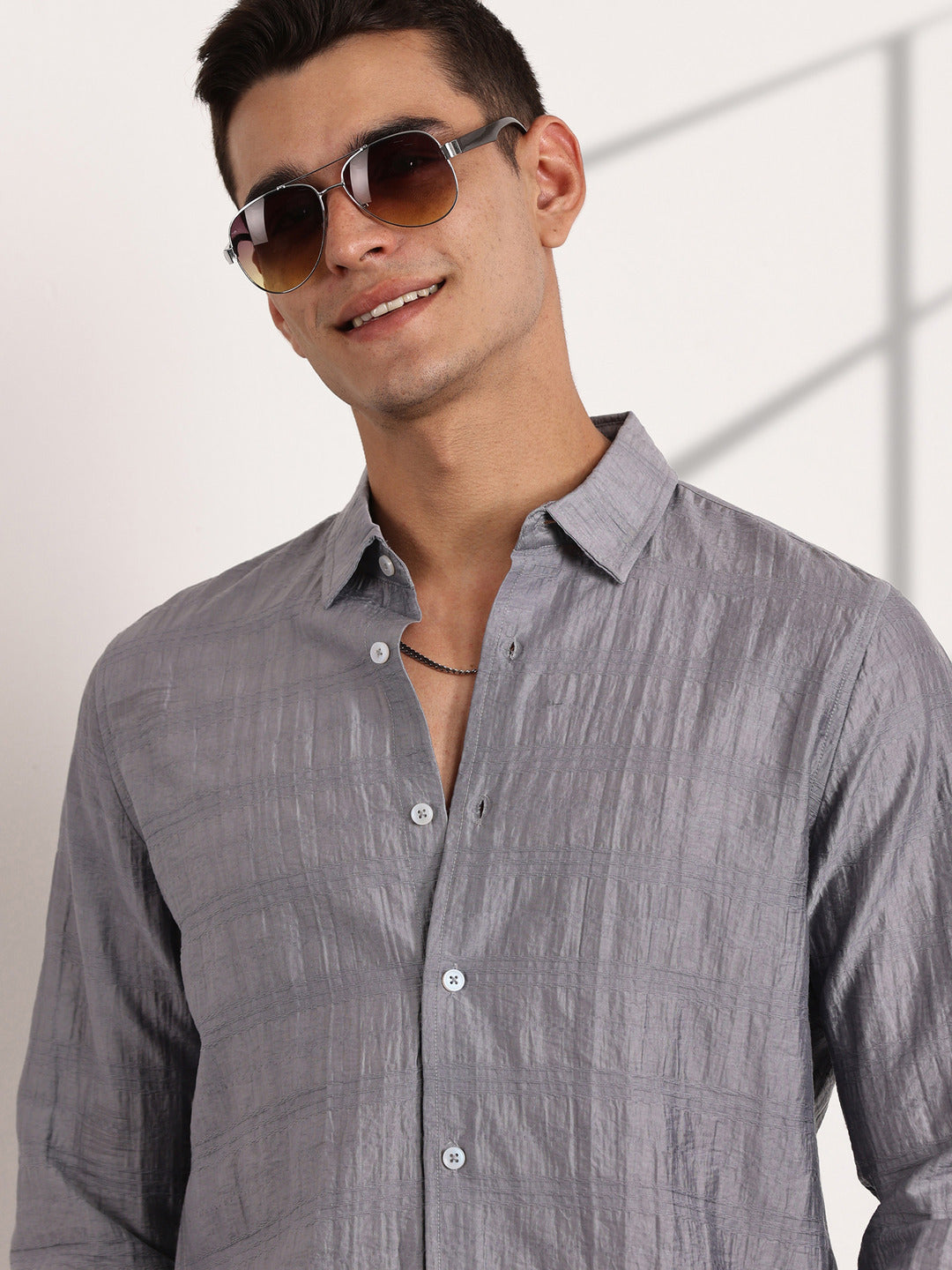 Thomas Scott Men Grey Slim Fit Long Sleeves Horizontal Stripes Casual Shirt