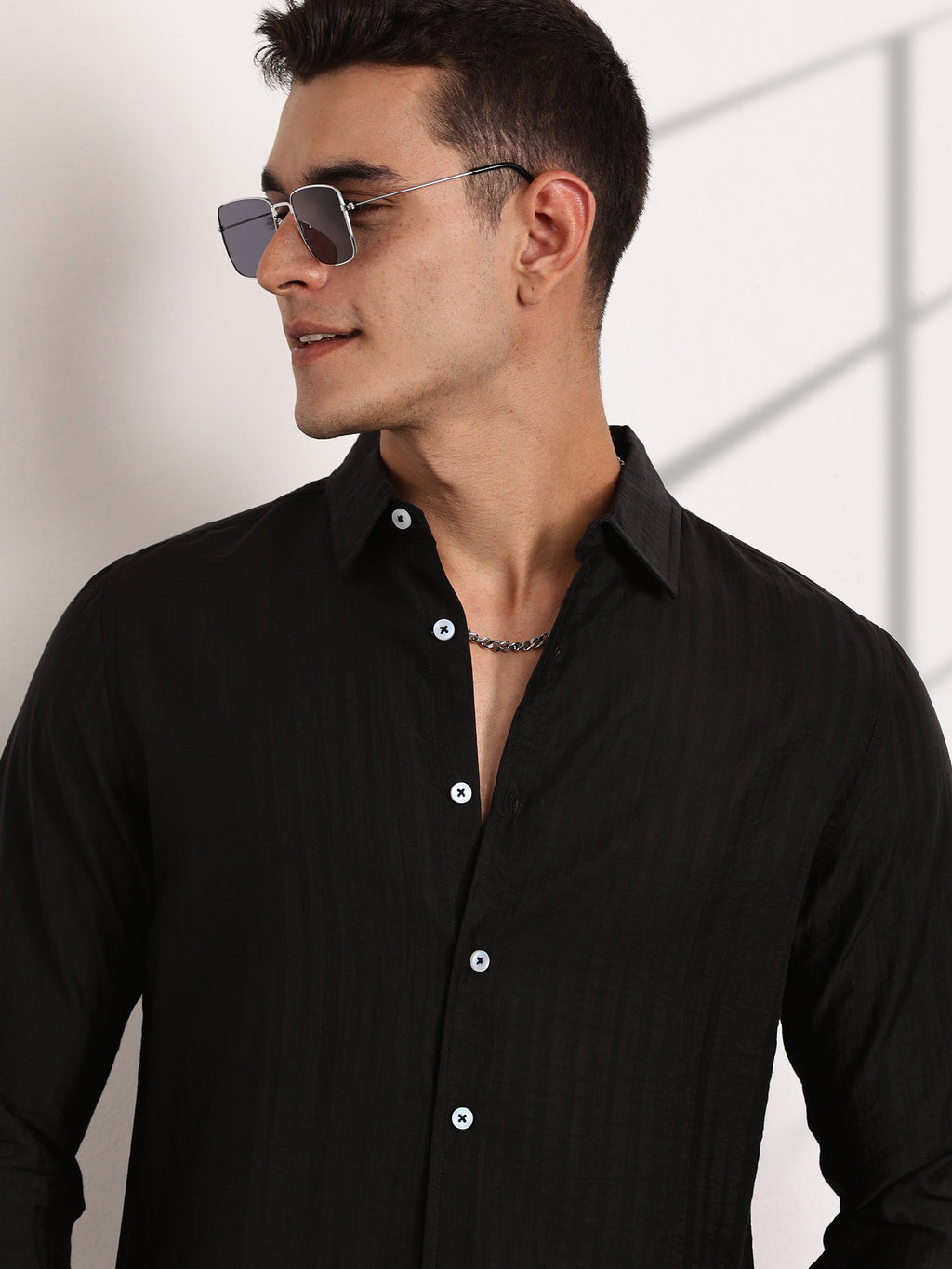 Thomas Scott Men Black Slim Fit Long Sleeves Vertical Stripes Casual Shirt