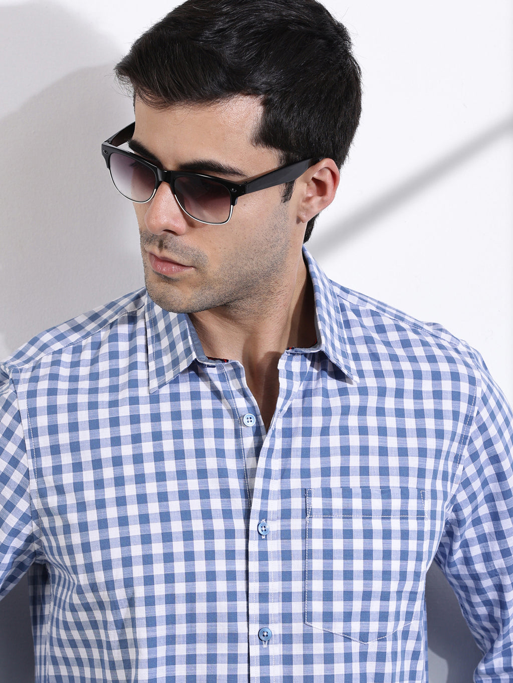 Thomas Scott Men Blue Slim Fit Long Sleeve Gingham Checks Cotton Casual Shirt
