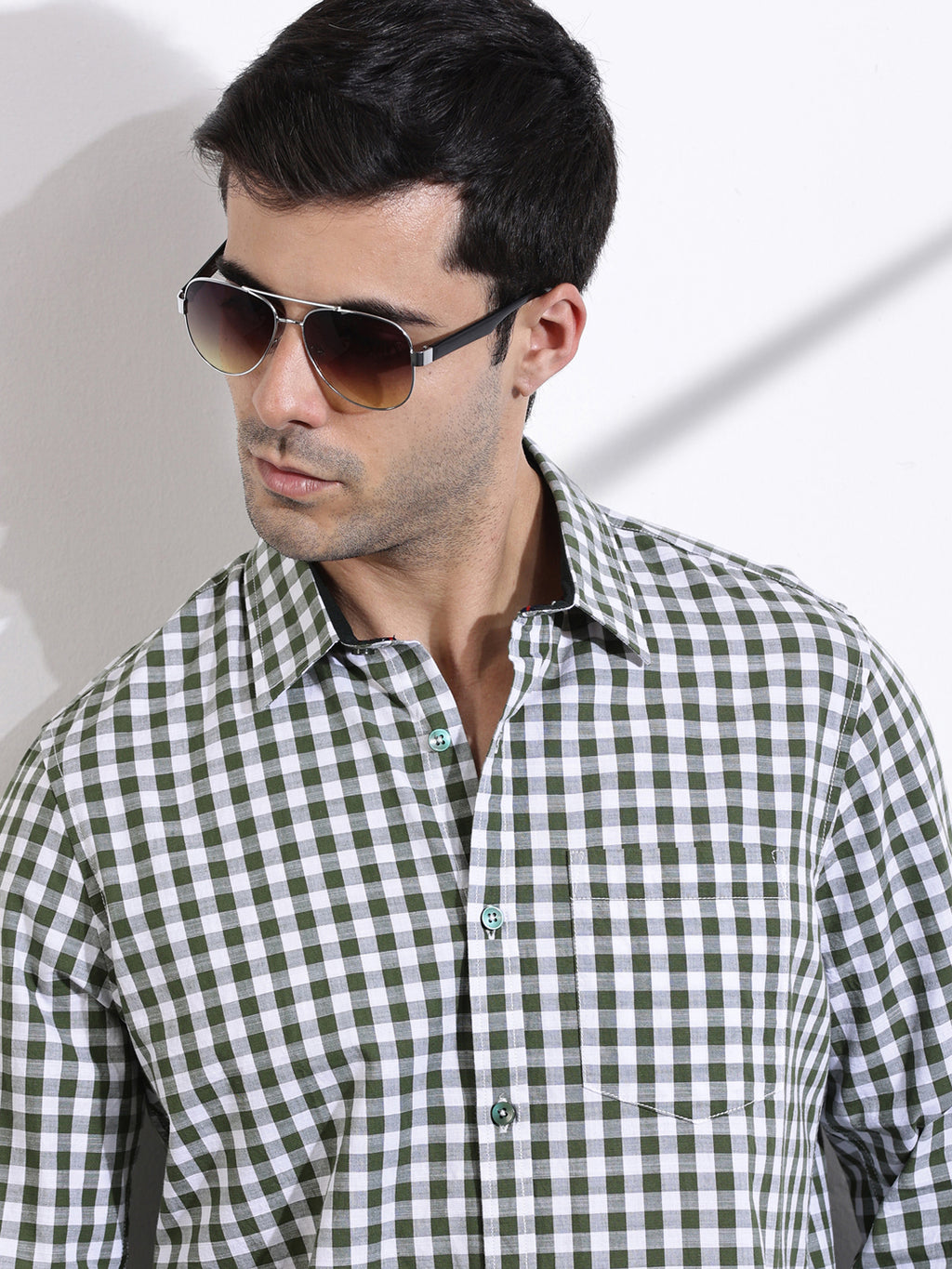 Thomas Scott Men Green Slim Fit Long Sleeve Gingham Checks Cotton Casual Shirt