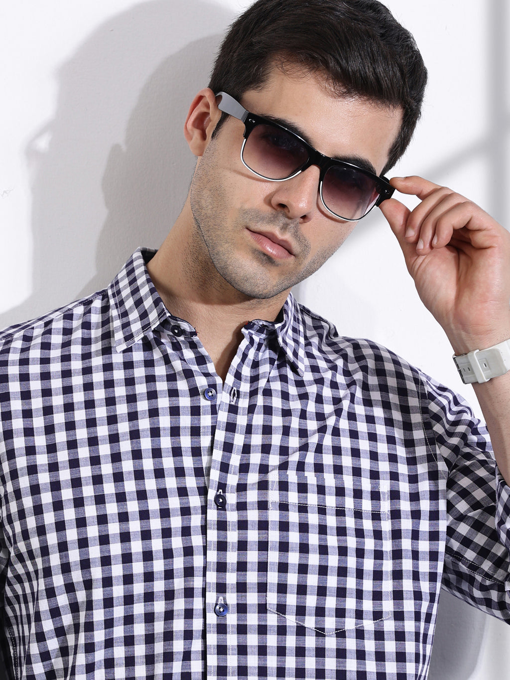 Thomas Scott Men Navy Slim Fit Long Sleeve Gingham Checks Cotton Casual Shirt