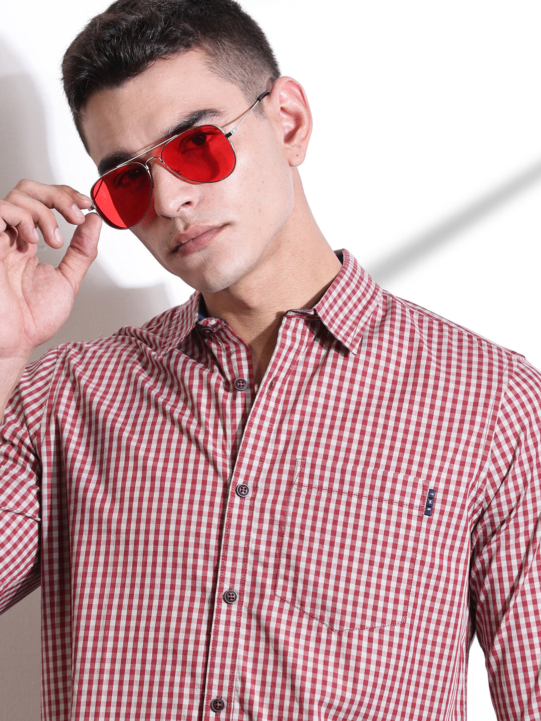 Thomas Scott Men Red Slim Fit Long Sleeves Gingham Checks Cotton Woven Casual Shirt