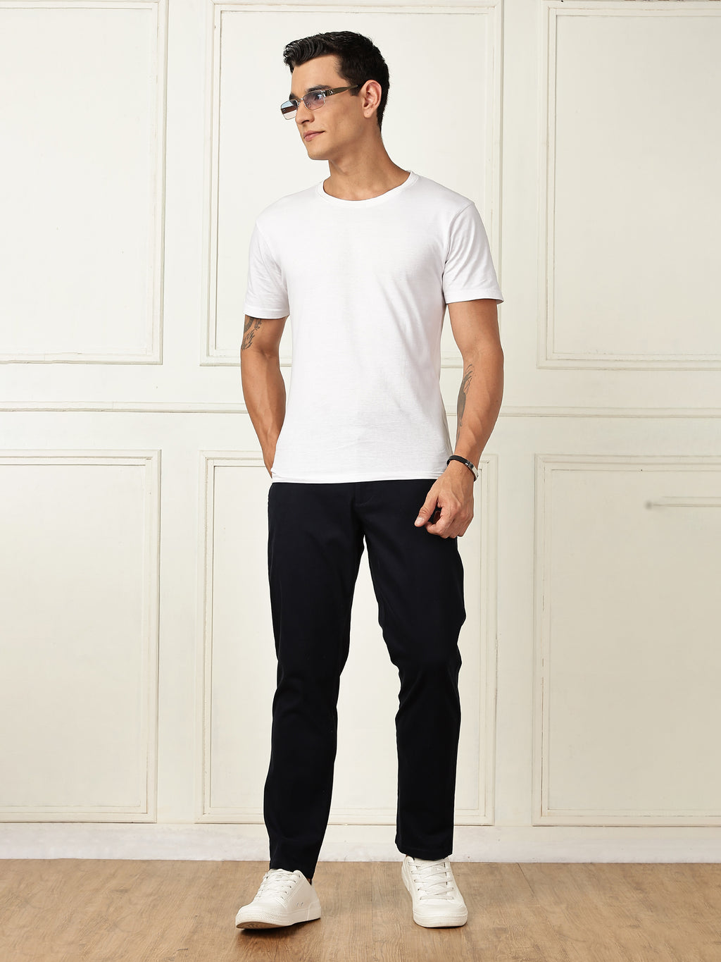Thomas Scott Men Navy Mid-Rise Straight Fit Solid Woven Chinos Trouser
