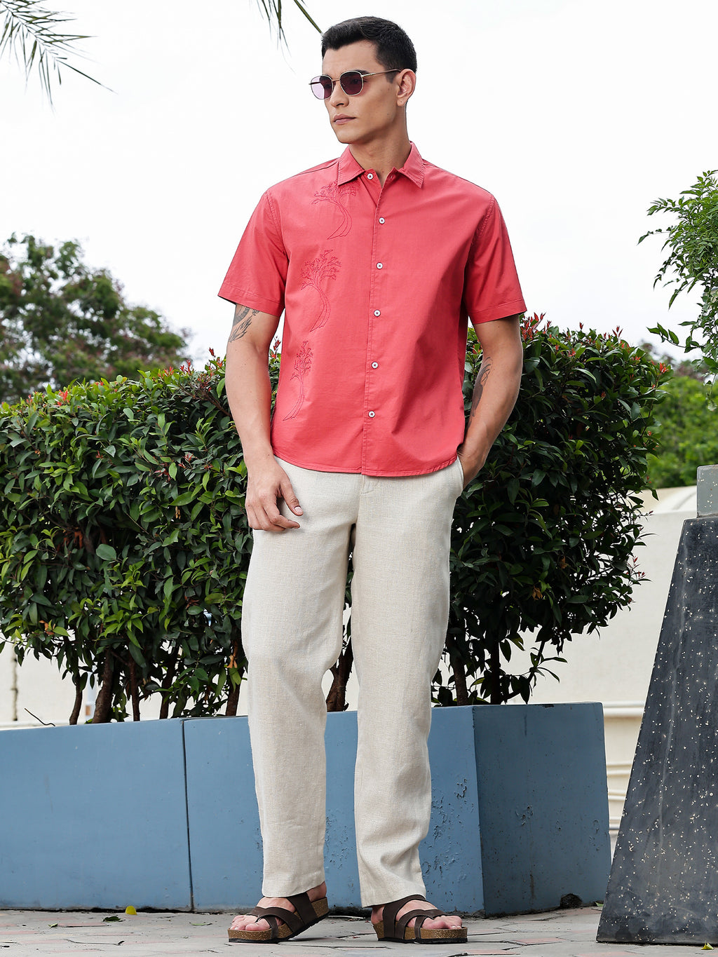 Thomas Scott Men Red Regular Fit Short Sleeves Spread Collar Embroidered Shirt