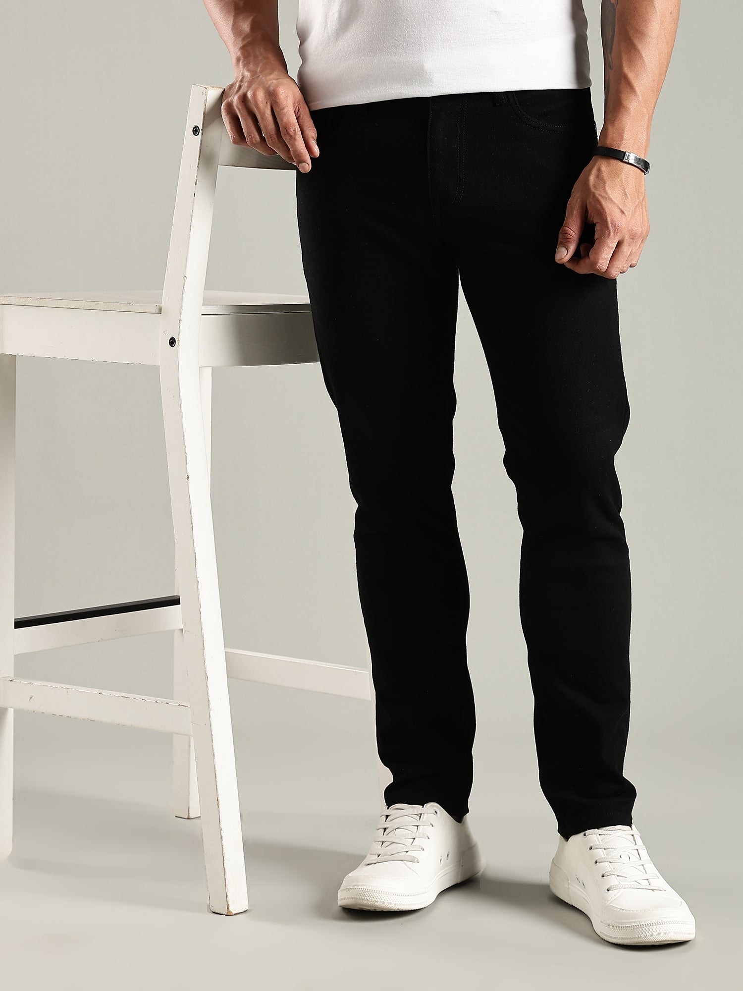 Thomas Scott Men Black Mid-Rise Slim Fit No Fade Stretchable Jeans