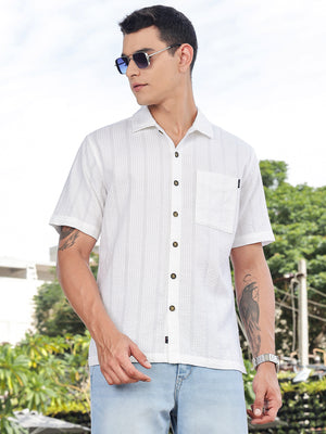 Thomas Scott Men White Slim Fit Short Sleeves Self Design Seersucker Shirt
