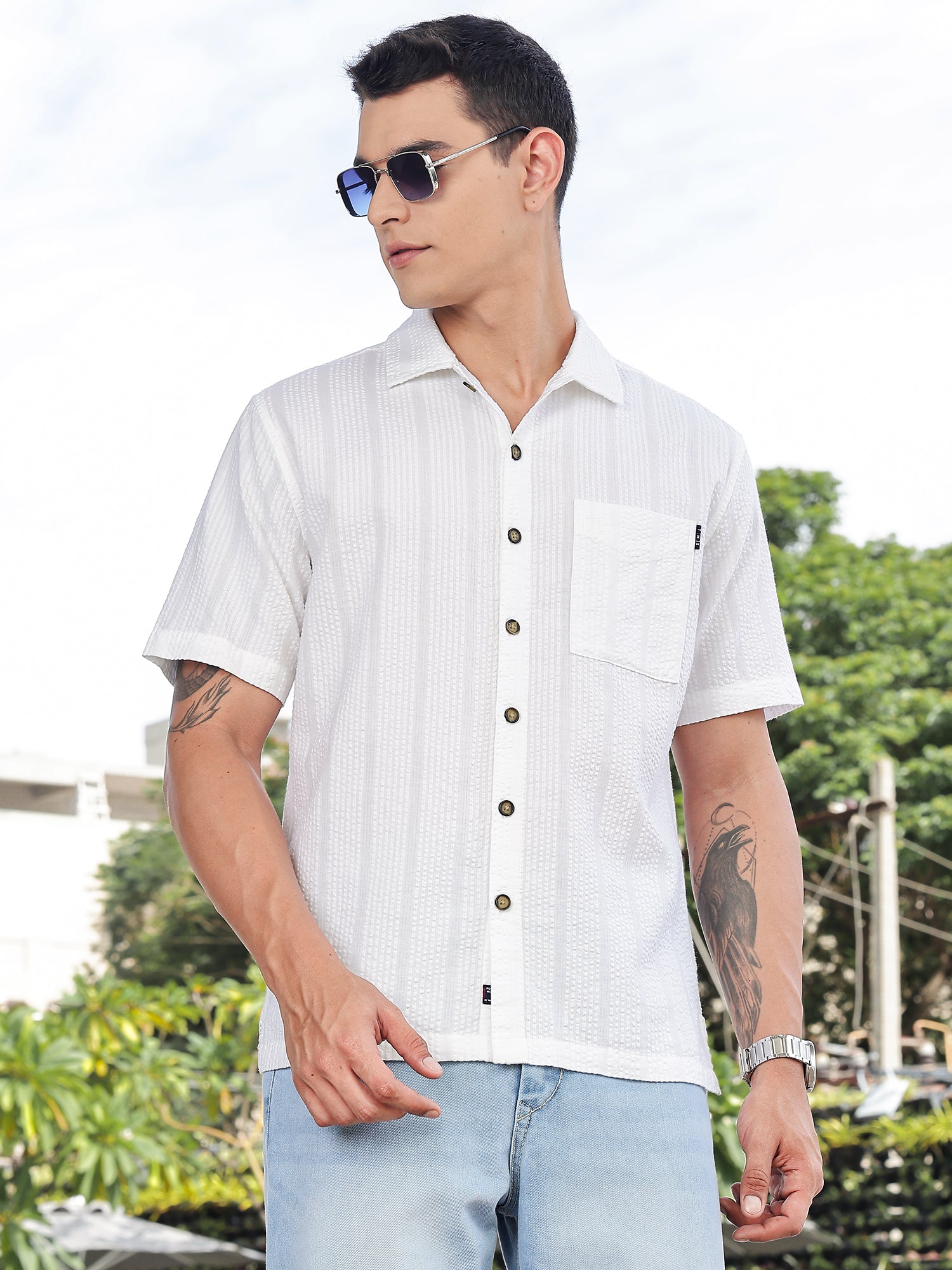 Thomas Scott Men White Slim Fit Short Sleeves Self Design Seersucker Shirt