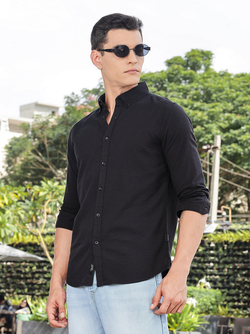 Thomas Scott Men Black Slim Fit Long Sleeves Button-Down Collar Seersucker Shirt