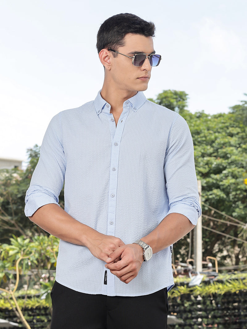Thomas Scott Men Sky Blue Slim Fit Long Sleeves Button-Down Collar Seersucker Shirt