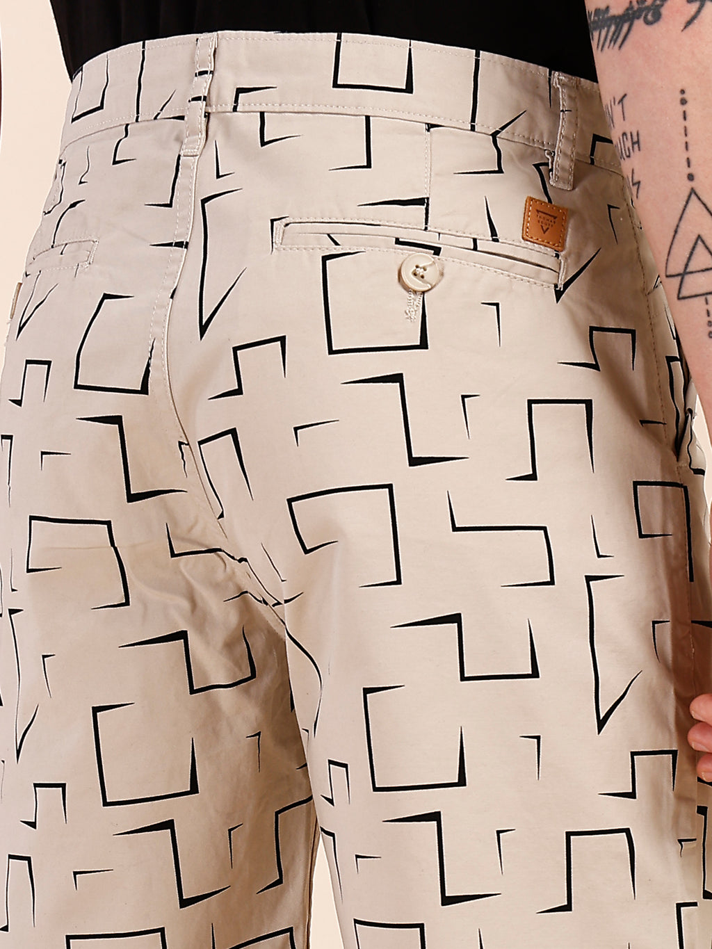 Thomas Scott Men Beige Mid-Rise Regular Fit Geometric Print Cotton Woven Chinos Shorts
