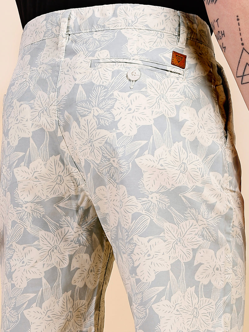 Thomas Scott Men Sky Blue Mid-Rise Regular Fit Floral Print Cotton Woven Chinos Shorts