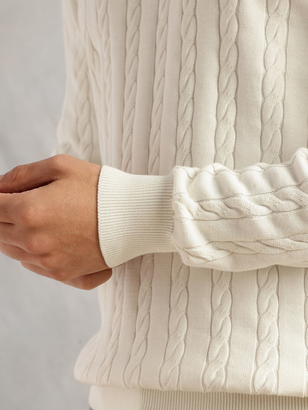 Thomas Scott Men White Regular Fit Long Sleeves Round Neck Self Design 100% Cotton Cable Knitted Pullover Sweater