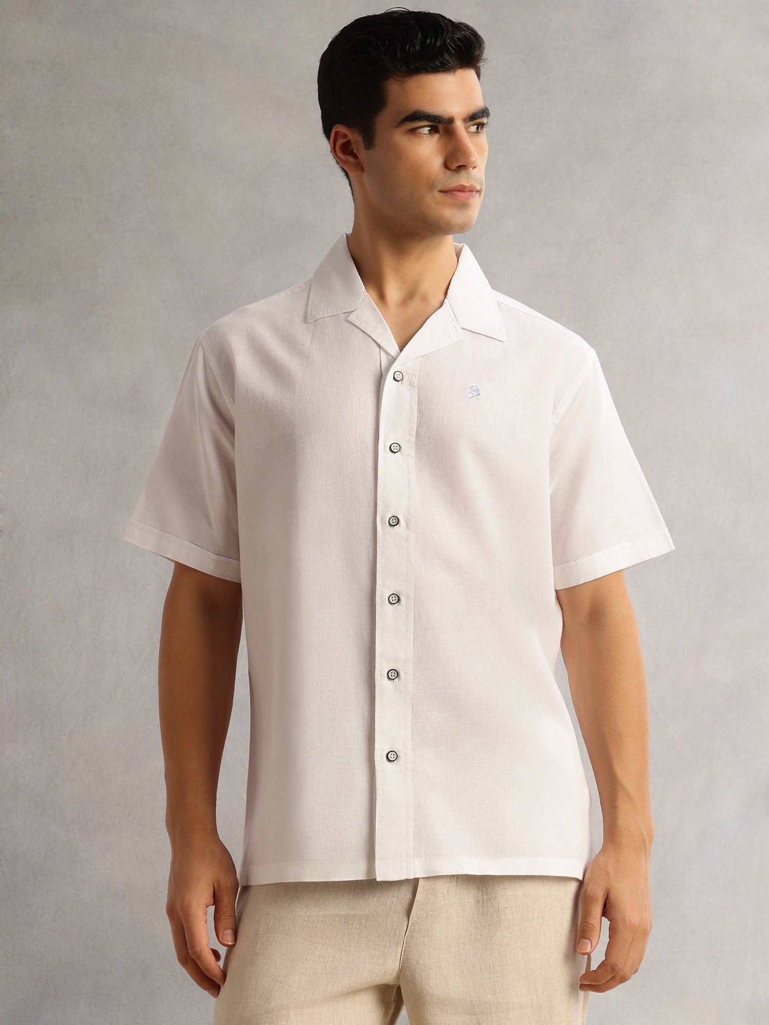 Thomas Scott Men White Oversized Fit Short Sleeves Cuban Collar Solid Cotton Linen Casual Shirt