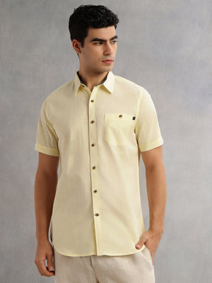 Yellow Regular Fit Short Sleeves Spread Collar 100% Cotton Casual Shirt For Men