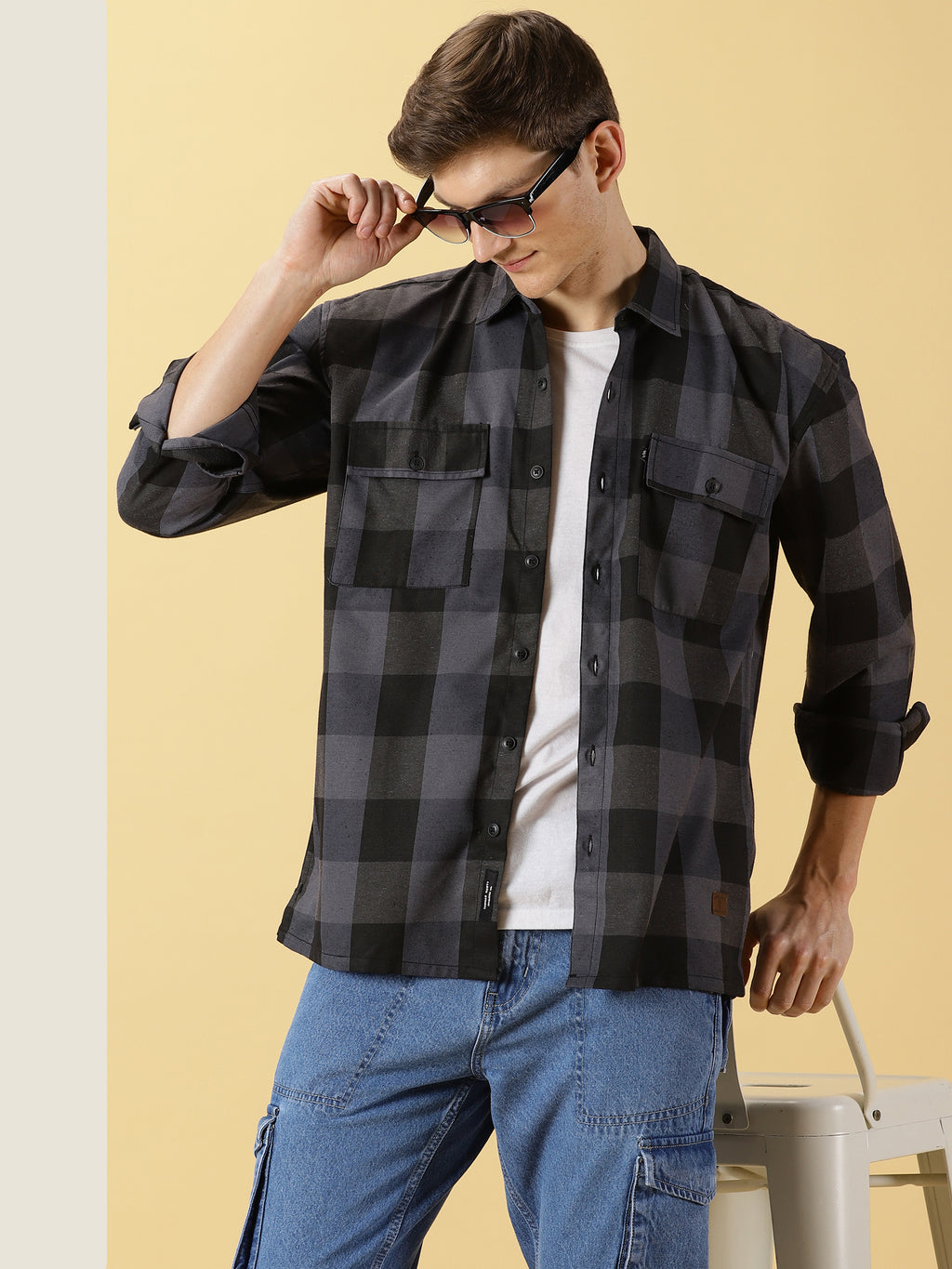 Thomas Scott Men Grey Regular Fit Long Sleeves Buffalo Checked 2 Flap Pockets Twill Cotton Shirt