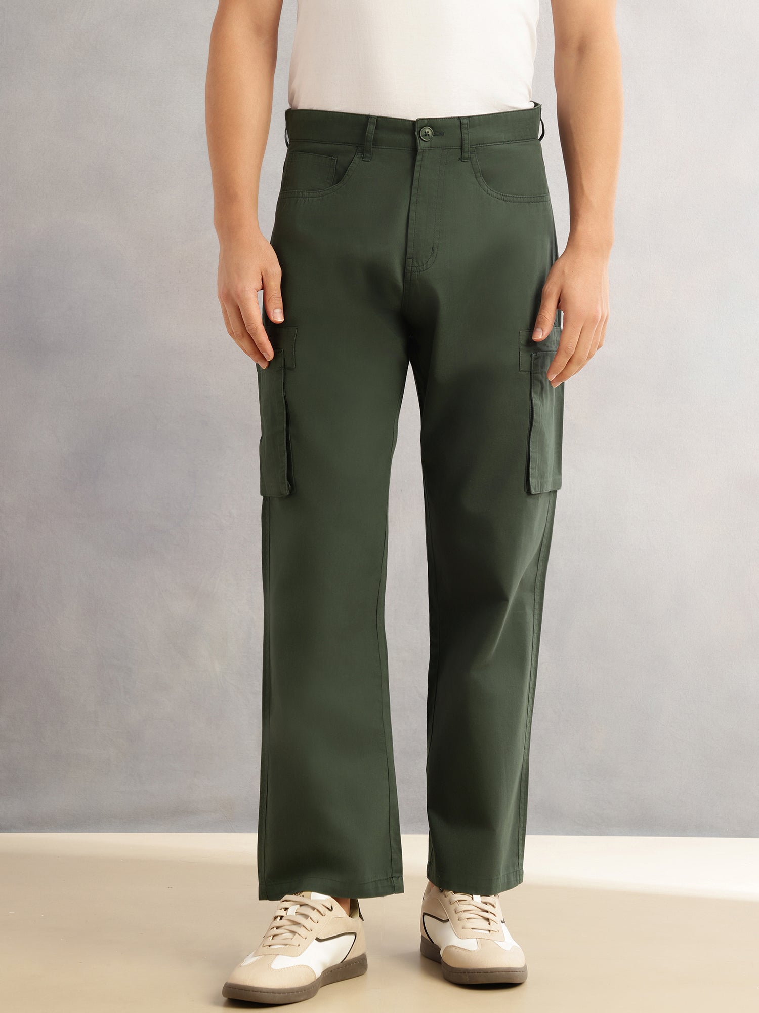 Thomas Scott Men Dark Green Cricket Club Straight Fit Mid-Rise Solid 100% Cotton Woven Cargo Trouser