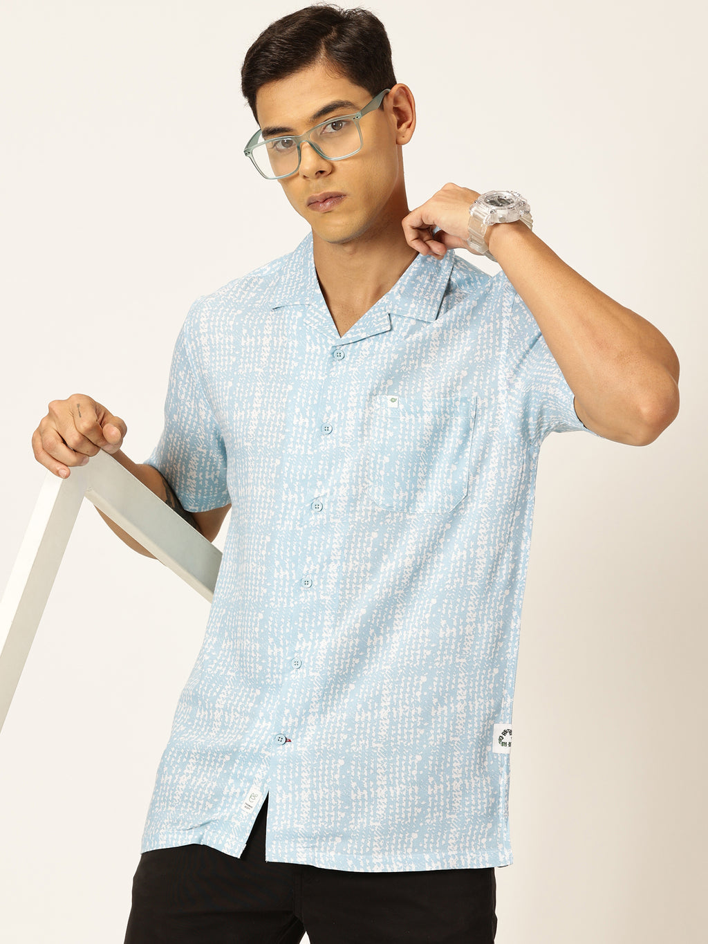 Thomas Scott Men Aqua Regular Fit Short Sleeves Cuban Collar Abstract Printed Casual Shirt