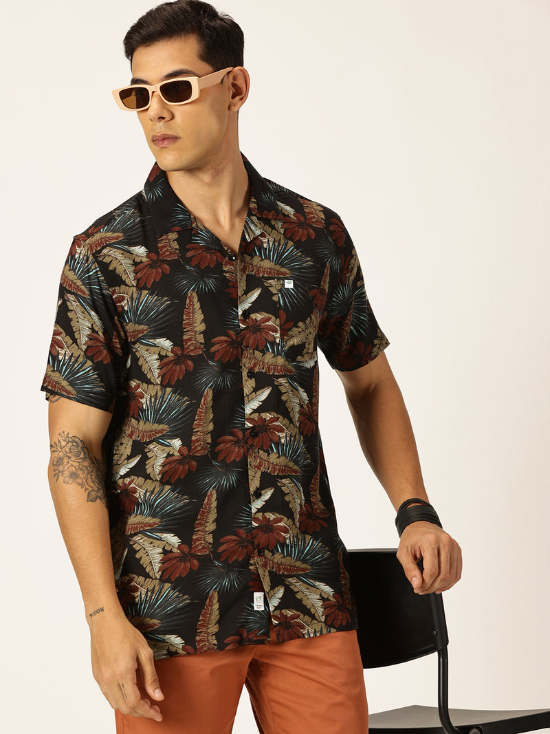 Thomas Scott Men Black Regular Fit Short Sleeves Cuban Collar Abstract Printed Casual Shirt
