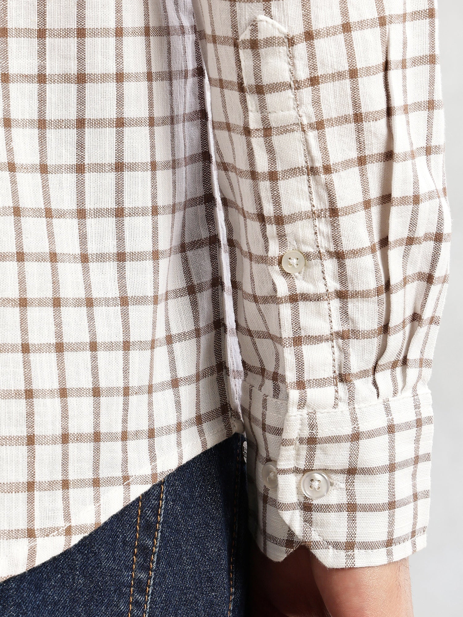 Thomas Scott Men Brown Slim Fit Long Sleeves Spread Collar Tartan Checks Cotton Linen Casual Shirt