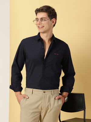 Thomas Scott Men Navy Slim Fit Long Sleeves Spread Collar Solid Casual Shirt