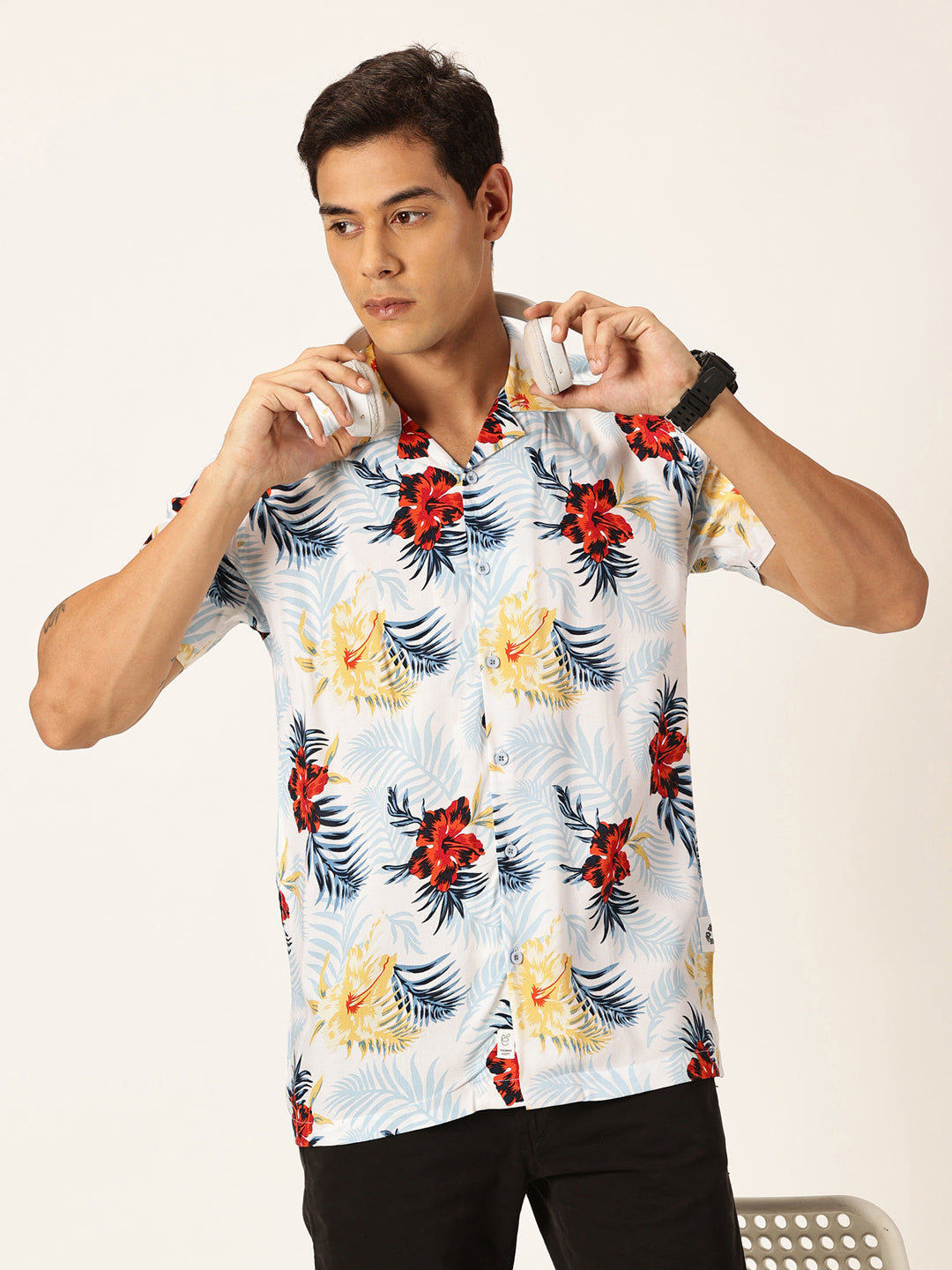 Thomas Scott Men Navy Blue Short Sleeves Slim Fit Spread Collar Floral Printed Viscose Rayon Casual Shirt