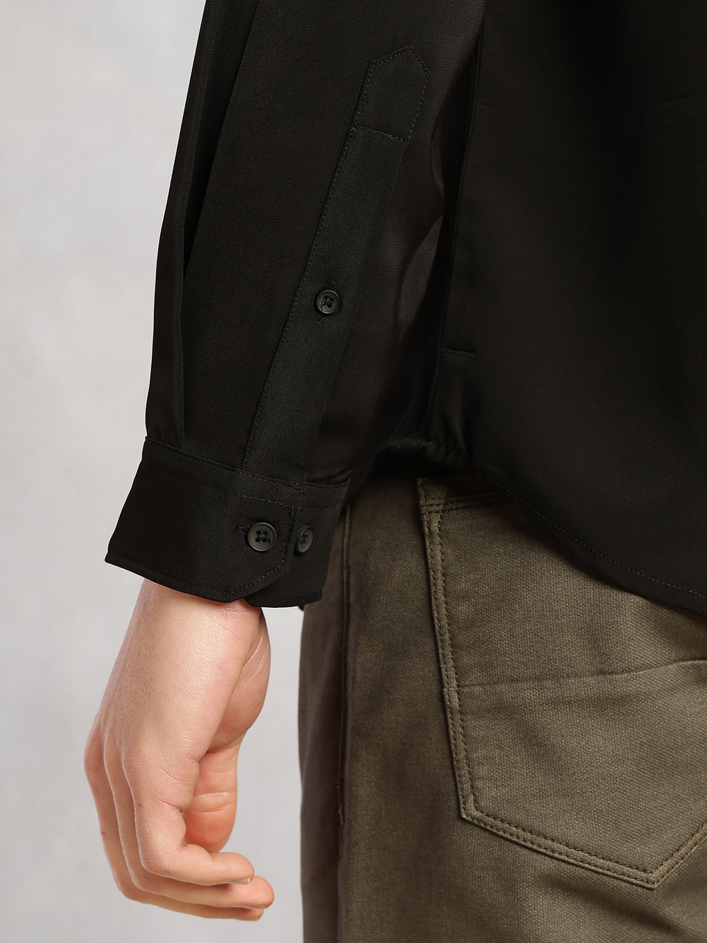 Thomas Scott Men Black Regular Fit Full Sleeves Spread Collar Solid Polyester Casual Shirt
