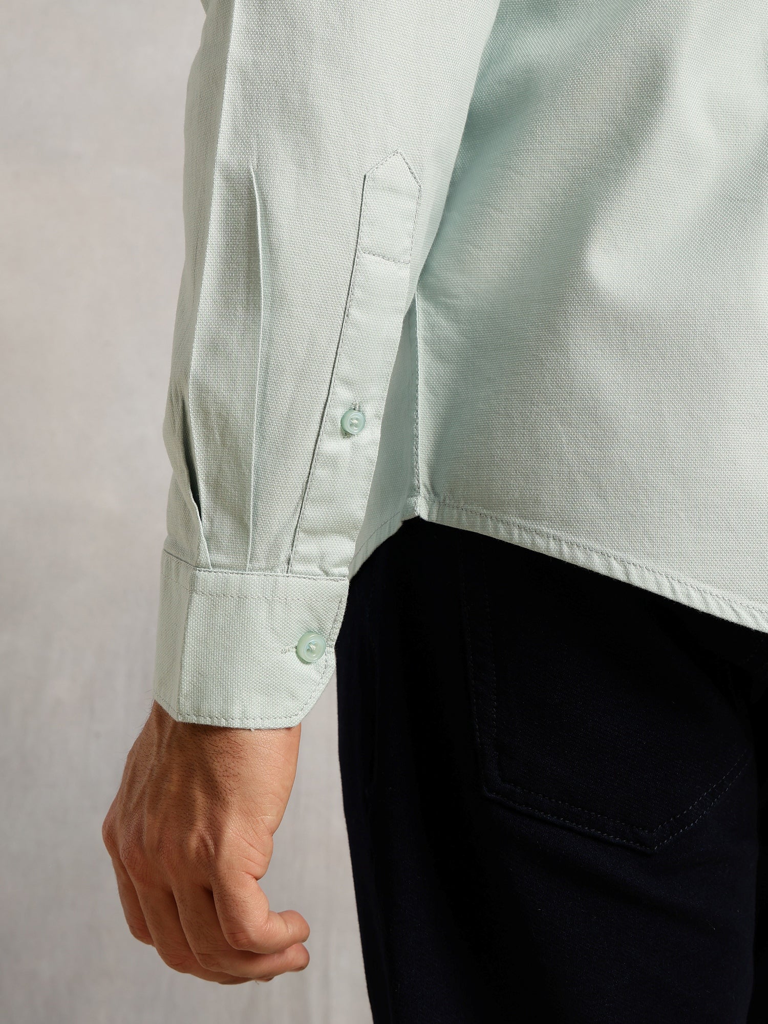 Thomas Scott Men Green Slim Fit Long Sleeves Solid Spread Collar 100% Cotton Twill Casual Shirt