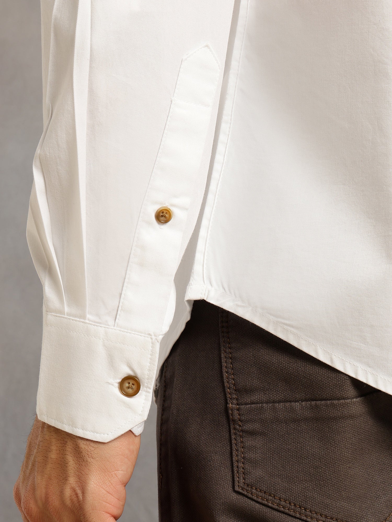 Thomas Scott Men White1 Regular Fit Long Roll-Up Sleeves Spread Collar Solid 100% Cotton Casual Shirt