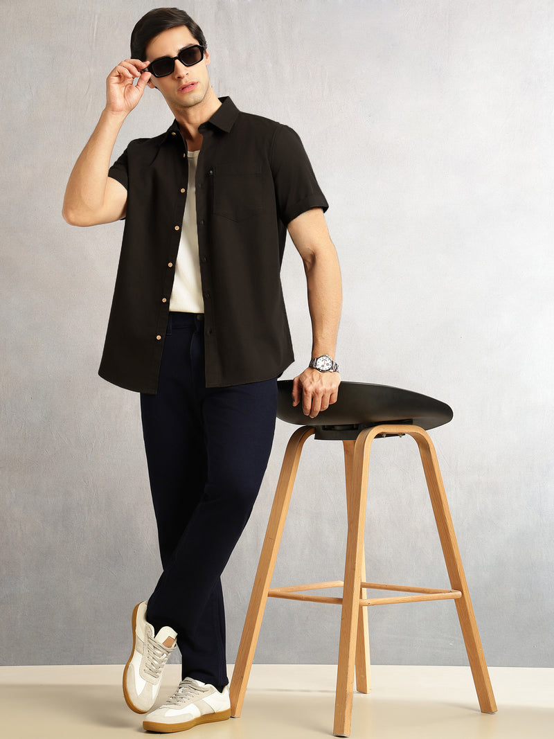 Thomas Scott Men Dark Grey Slim Fit Short Sleeves Spread Collar Solid Casual Shirt