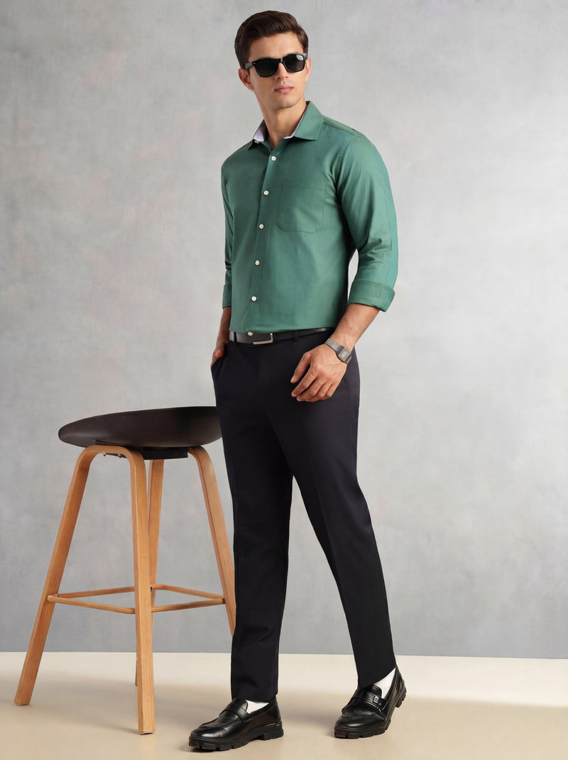 Thomas Scott Men Green Regular Fit Long Sleeves Spread Collar with Contrast Fabric Solid 100% Cotton Formal Shirt