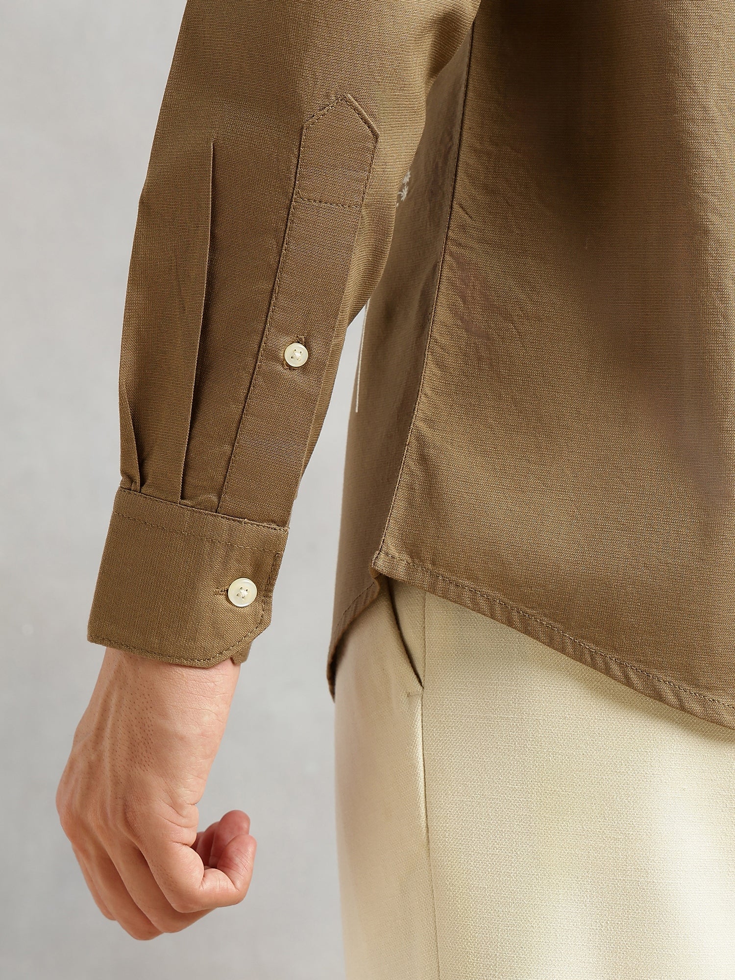 Thomas Scott Men Khaki Regular Fit Long Sleeves Spread Collar Oxford Embroidered Shirt
