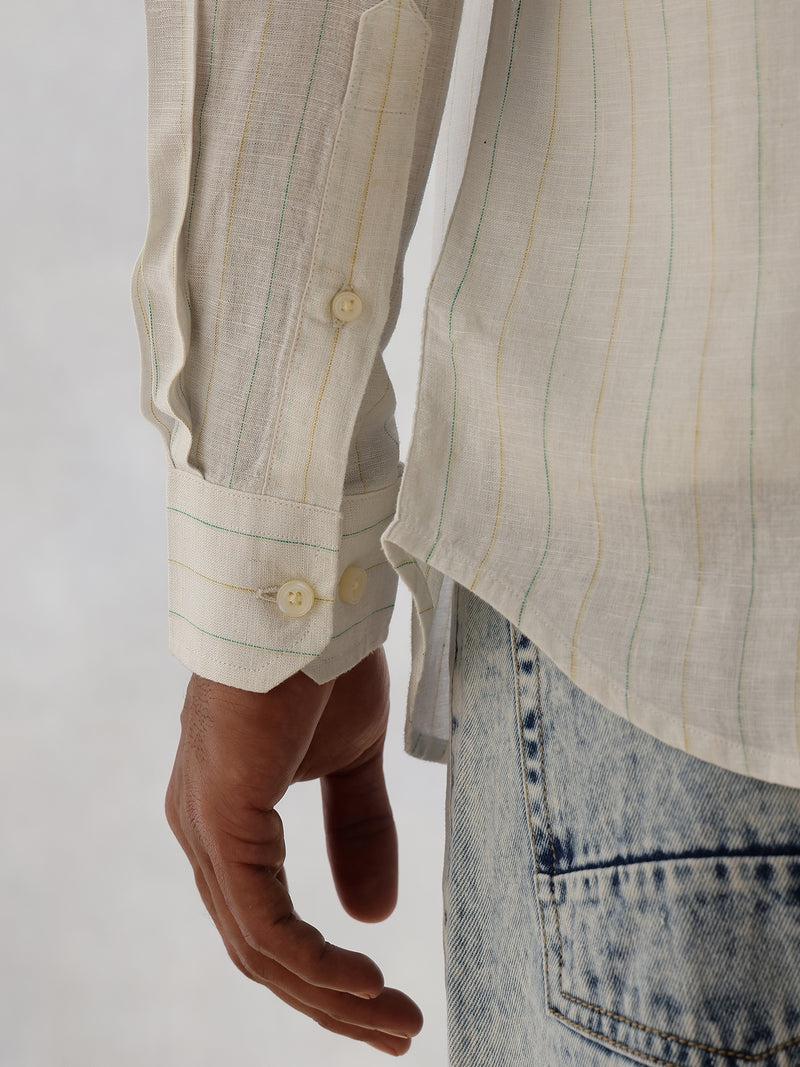 Thomas Scott Men White Slim Fit Long Sleeves Button-Down Collar Vertical Striped Linen Casual Shirt