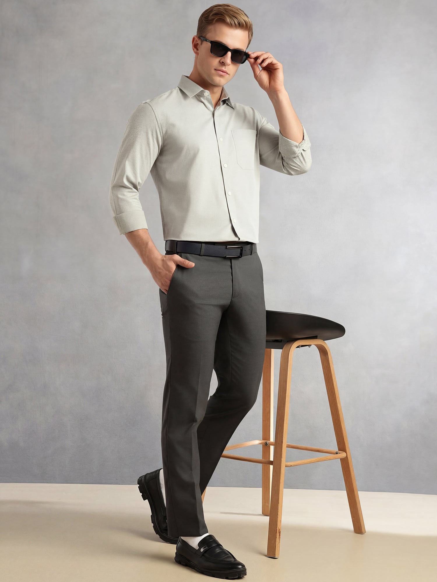 Thomas Scott Men Bottle Green Regular Fit Long Sleeves Spread Collar with Twill Tape Solid 100% Cotton Formal Shirt