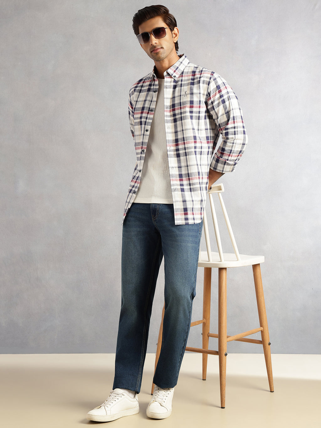 Thomas Scott Men Dark Blue Slim Fit Mid-Rise Light Shade Clean Look Non-Stretchable Jeans