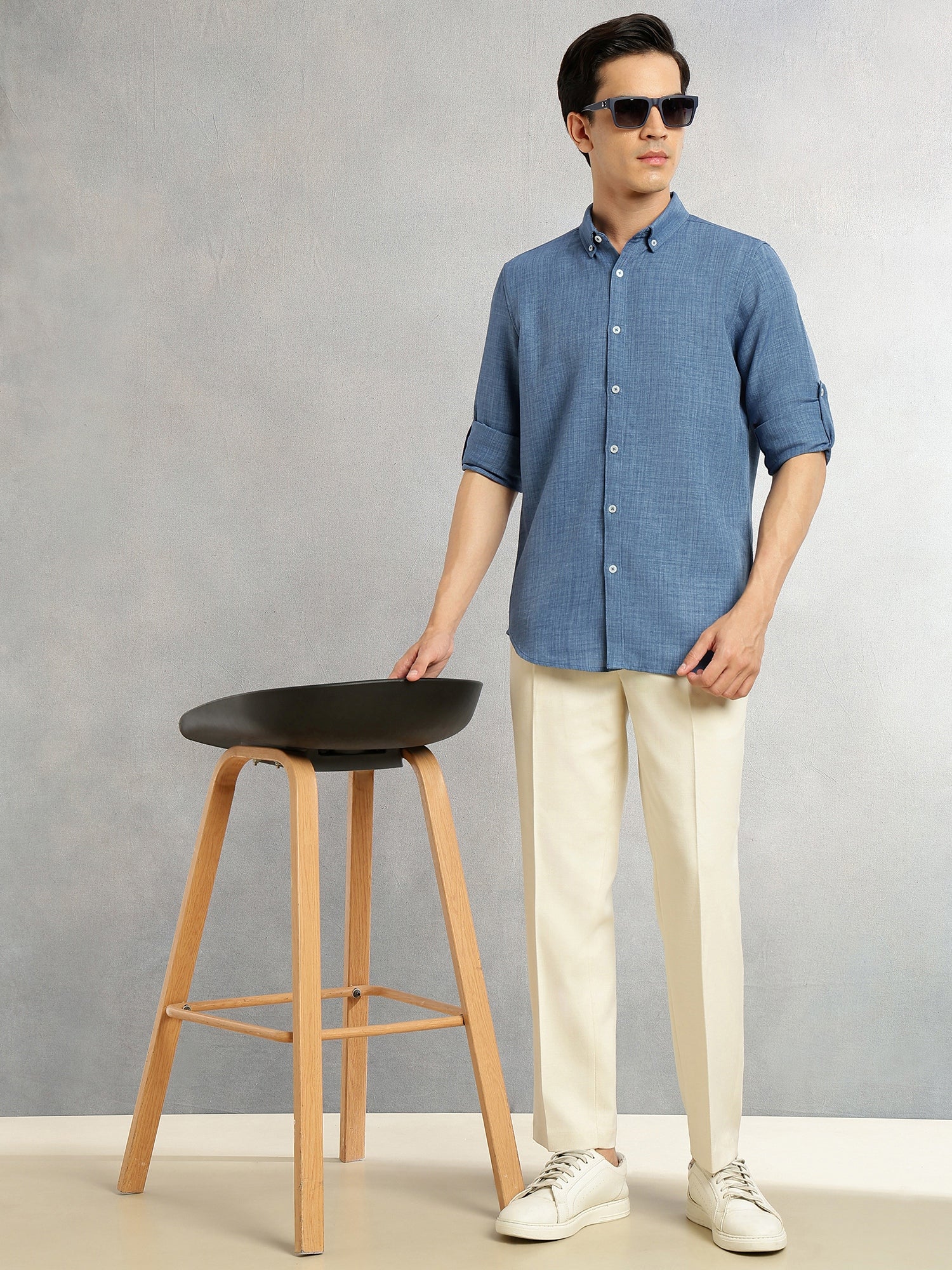 Thomas Scott Men Ink Blue Slim Fit Long Sleeves Button-Down Collar Polyester Casual Shirt