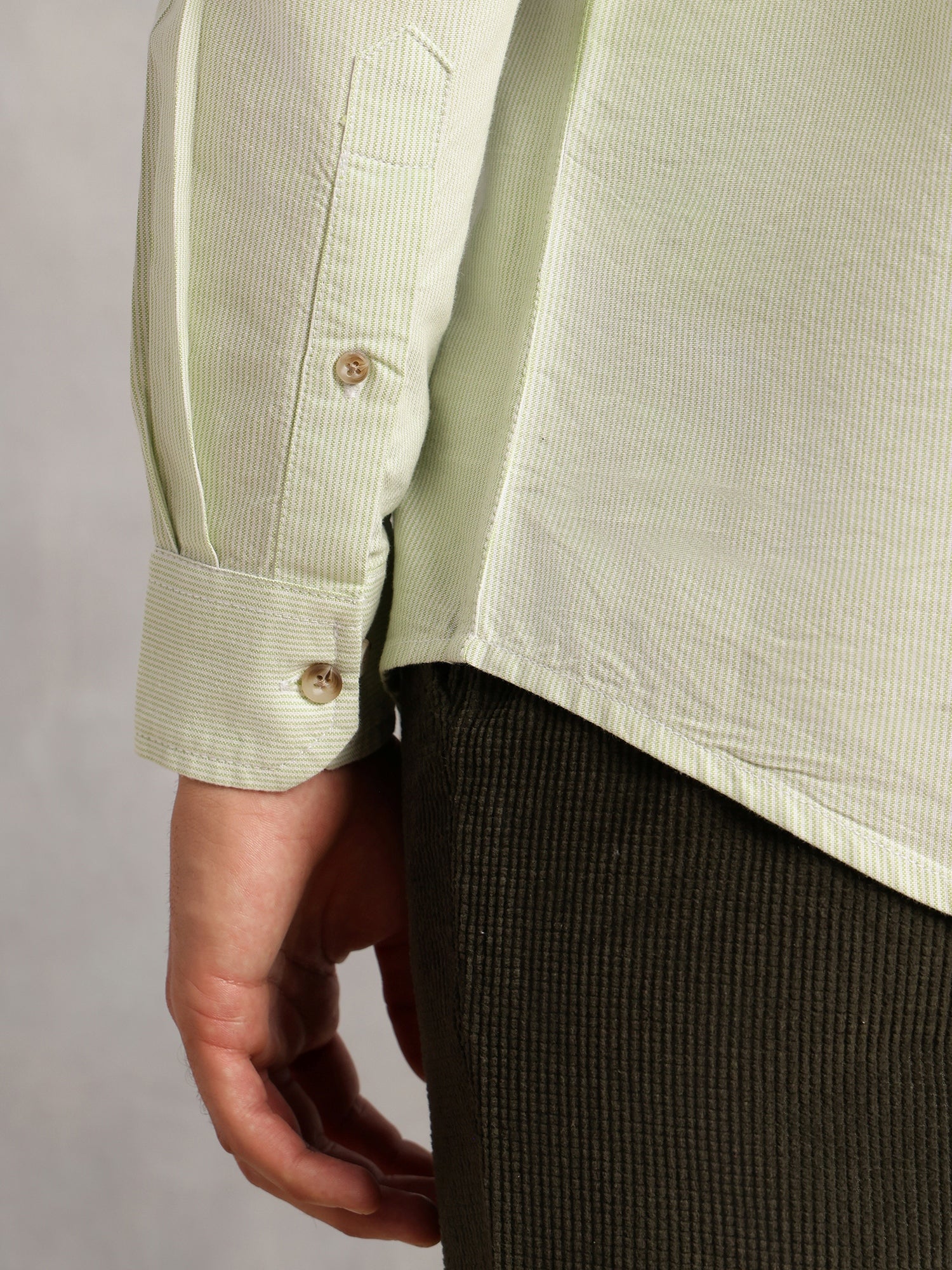 Thomas Scott Men Green Cricket Club Collection Regular Fit Pinstripes Long Sleeves Spread Collar 100% Cotton Oxford Casual Shirt