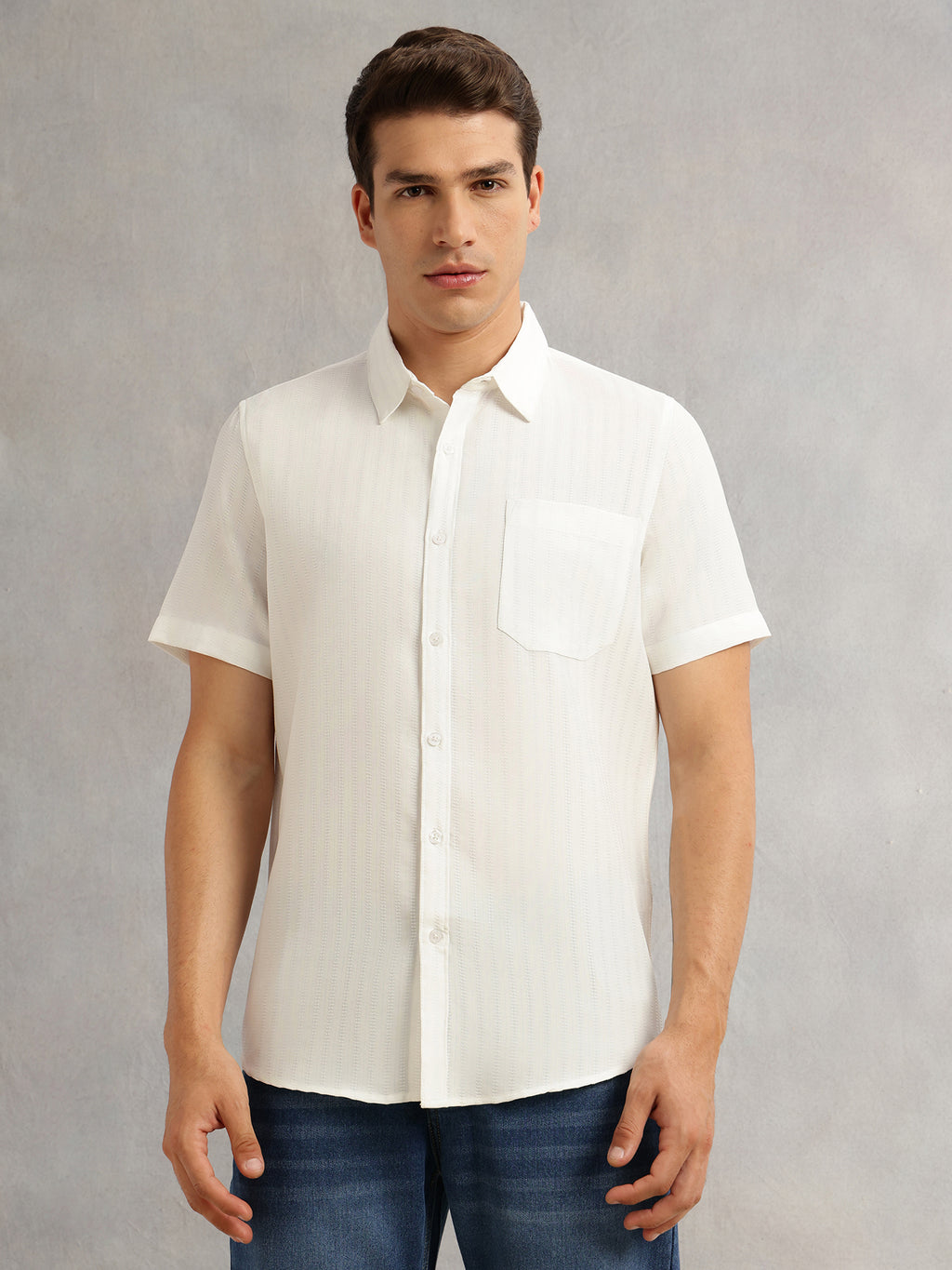 Thomas Scott Men White Premium Regular Fit Short Sleeves Spread Collar Polyester Casual Shirt