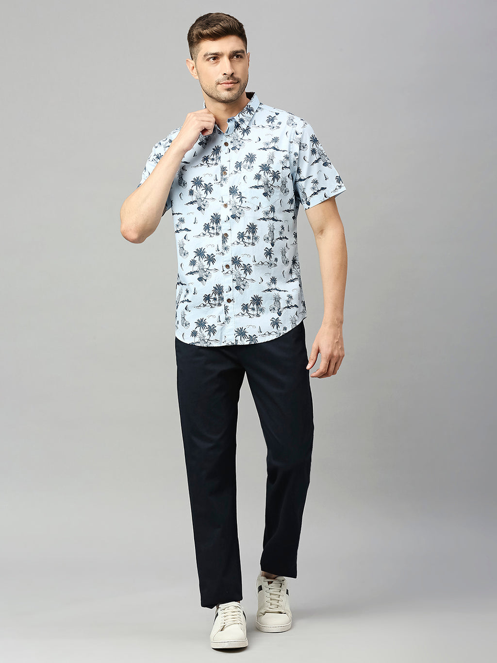 Thomas Scott Men Sky Blue Classic Short Sleeves Slim Fit Spread Collar Floral Printed Cotton Casual Shirt