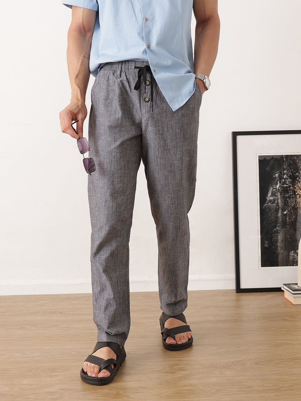 Thomas Scott Men Black Smart Relaxed Fit Mid-Rise Solid Cotton Linen Pleated Casual Trousers