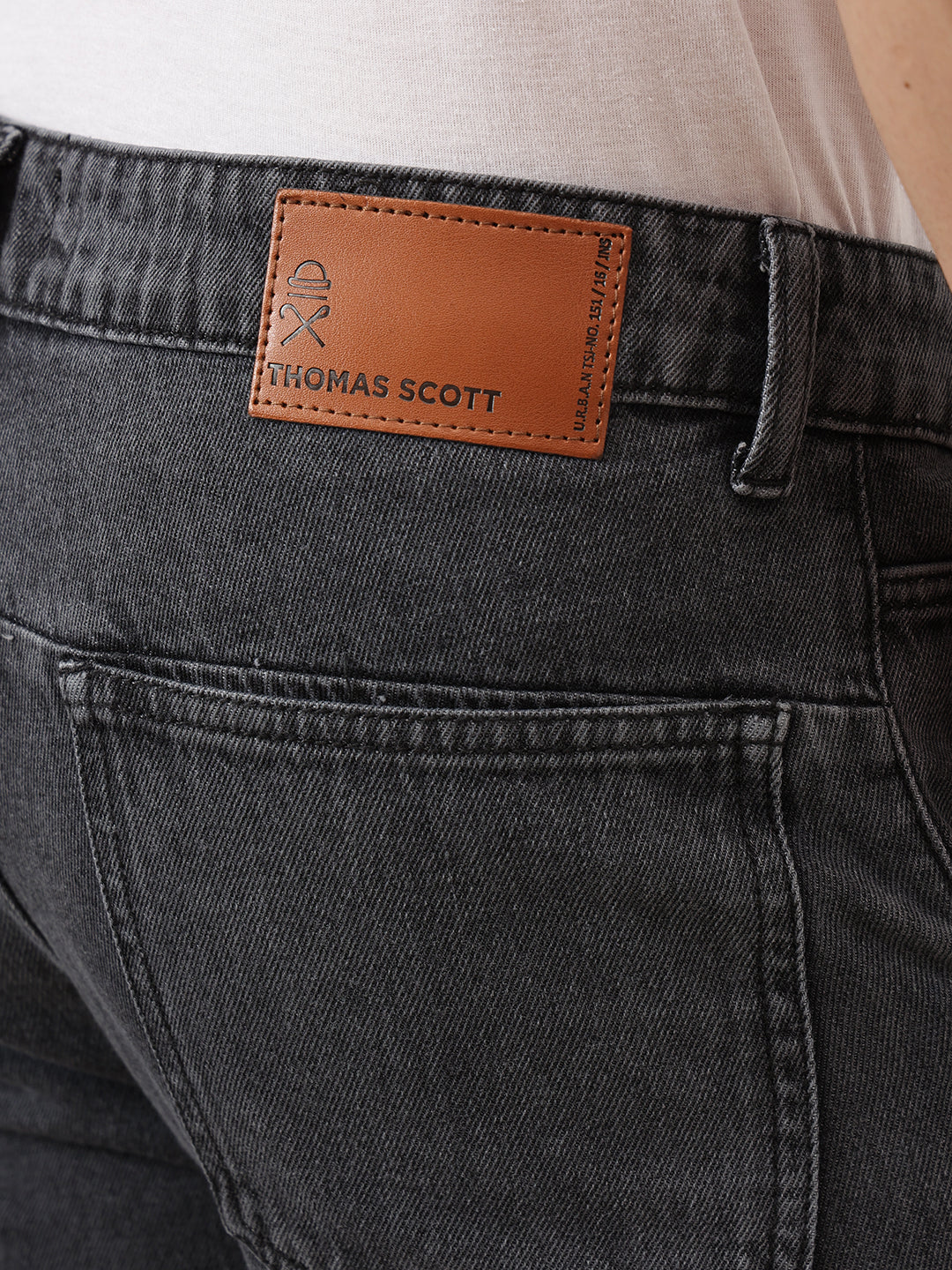 Dark Black Smart Carrot Fit Mid-Rise Clean Look Non-Stretchable Jeans For Men