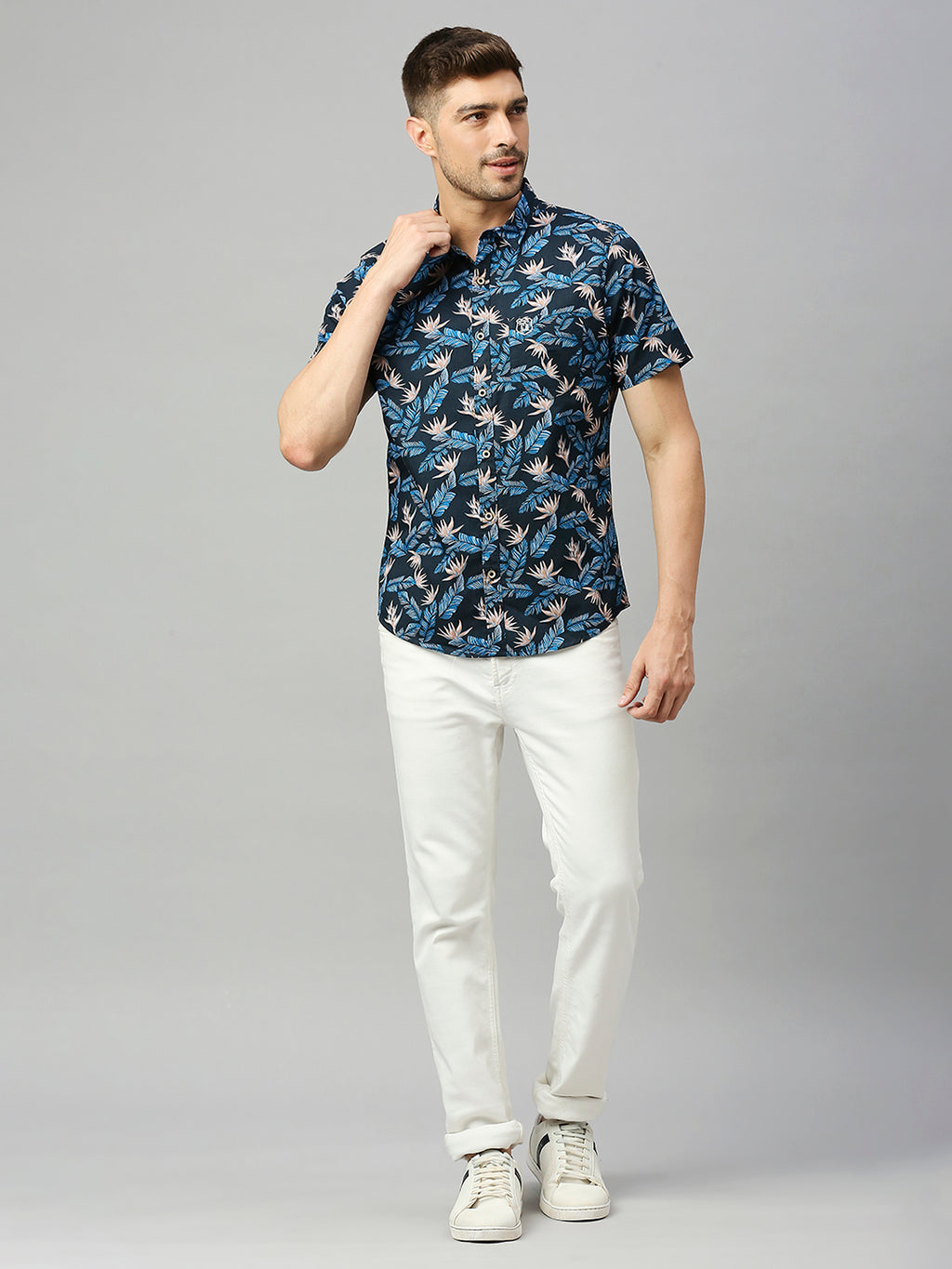 Thomas Scott Men Navy Classic Short Sleeves Slim Fit Spread Collar Floral Printed Cotton Casual Shirt