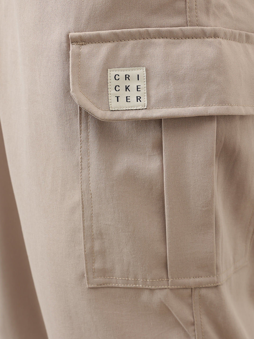 Beige Smart Easy Wash Relaxed Fit Mid-Rise Solid Woven Cargo Trouser For Men