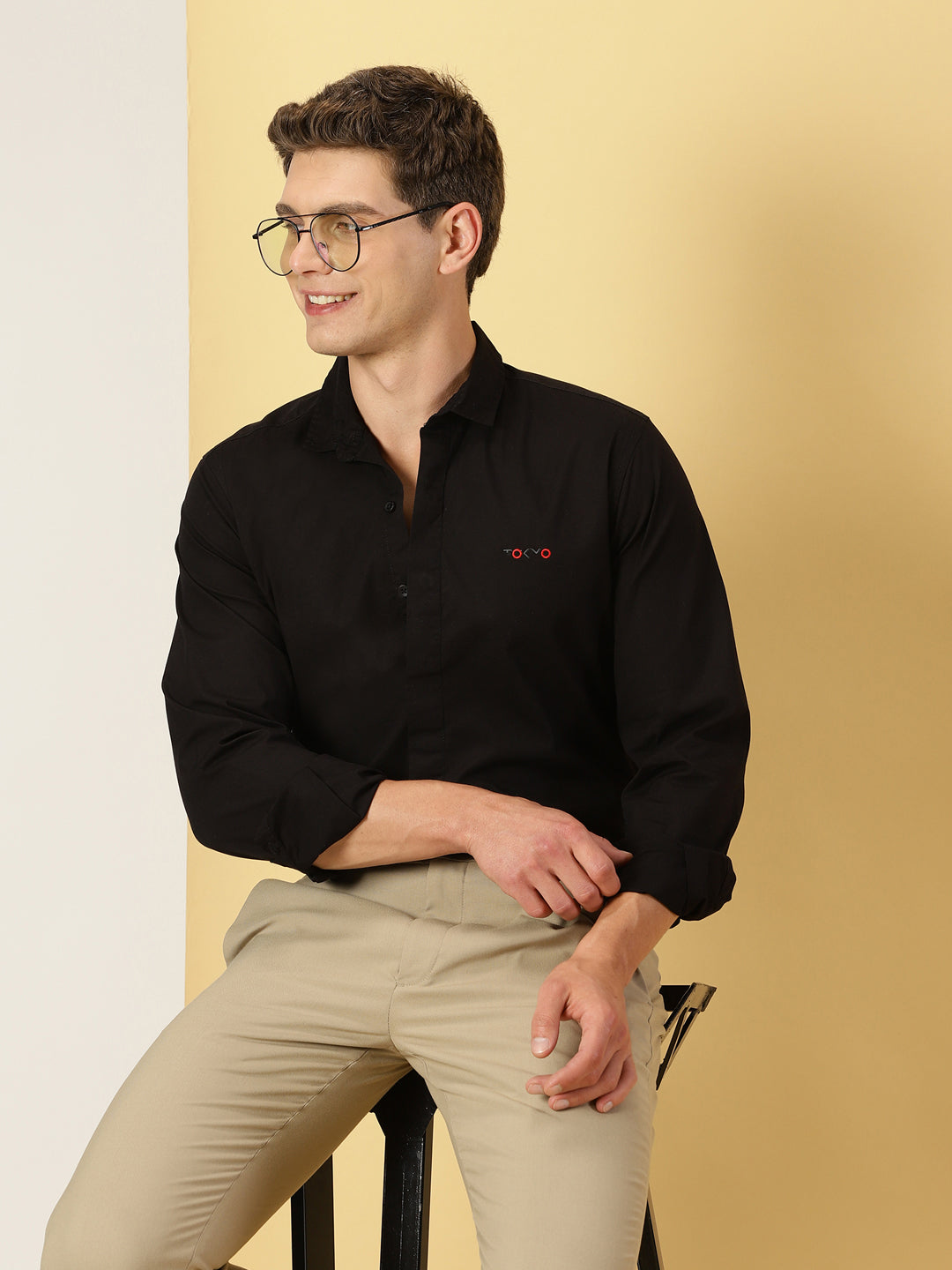 Thomas Scott Men Black Classic Regular Fit Long Sleeves Spread Collar Solid Casual Shirt