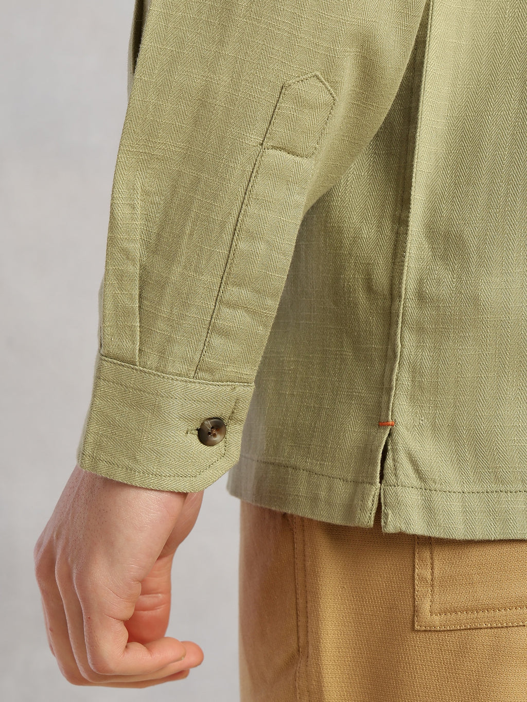 Thomas Scott Men Green Oversize Fit Long Sleeves Cuban Collar Cotton Casual Shirt with Dual Flap Pockets
