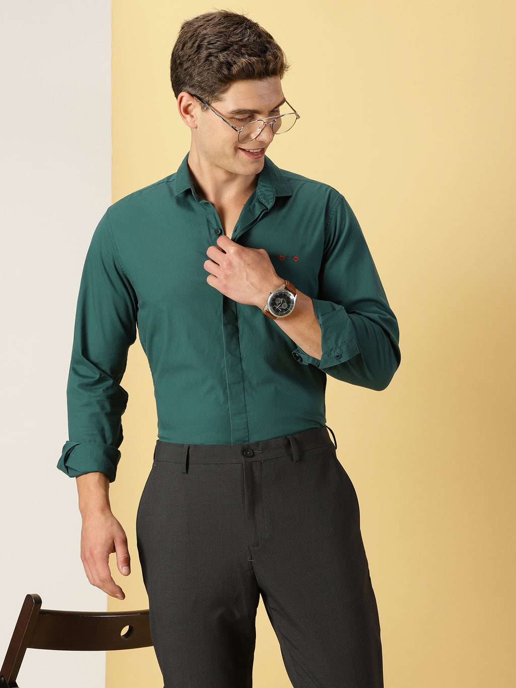 Thomas Scott Men Green Classic Regular Fit Long Sleeves Spread Collar Solid Casual Shirt
