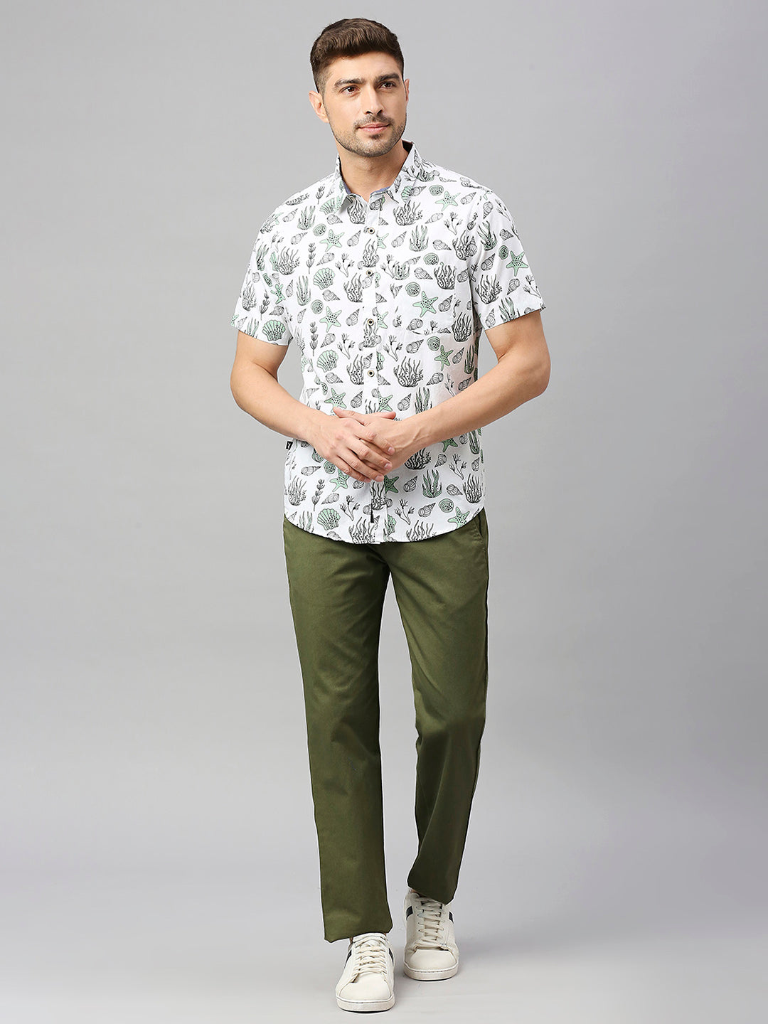 Thomas Scott Men Grey Classic Short Sleeves Slim Fit Spread Collar Floral Printed Cotton Casual Shirt